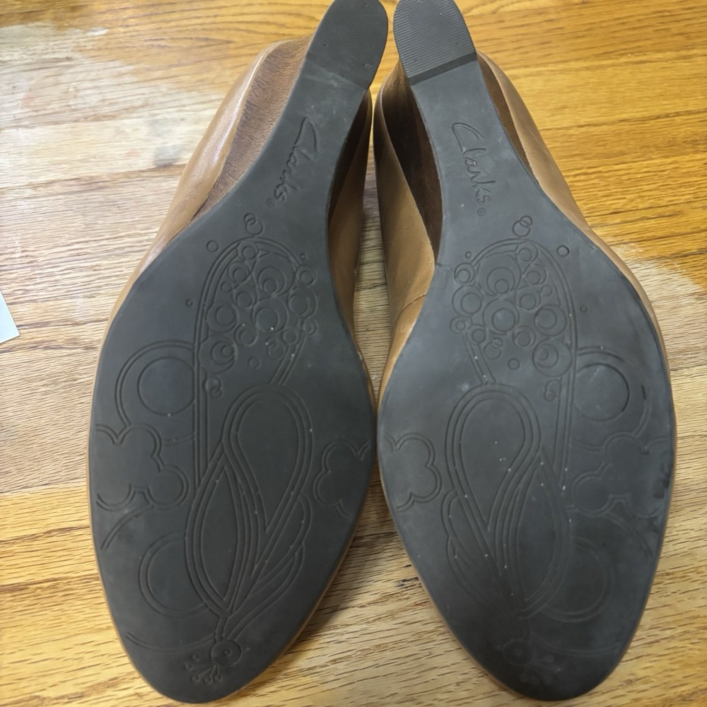 Clark's Women's Indigo Purity‎ Snow Wedge Leather Size 11 M Tan Brown EUC - Picture 9 of 10